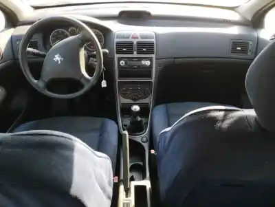 Veículo de Sucata peugeot 307 (s1) 2.0 hdi cat do ano 2001 alimentado rhy