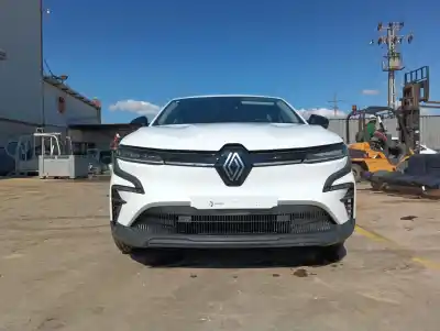 Vehicul casat renault megane e-tech suv ev60 al anului 2023 alimentat 6am 402