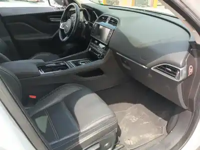 Veículo de Sucata jaguar f-pace (x761) 2.0 td4 awd do ano 2018 alimentado 204dtd