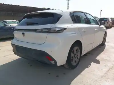 Vehículo de desguace peugeot 308 iii (fb_, fh_, fp_, f3_, fm_) bluehdi 130 (fbyhzl fbyhzt) del año 2022 con motor yh01