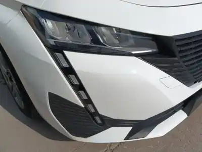 Vehículo de desguace peugeot 308 iii (fb_, fh_, fp_, f3_, fm_) bluehdi 130 (fbyhzl fbyhzt) del año 2022 con motor yh01