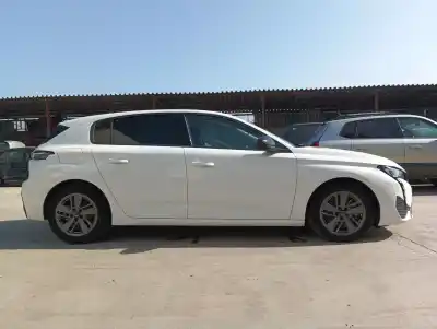 Vehículo de desguace peugeot 308 iii (fb_, fh_, fp_, f3_, fm_) bluehdi 130 (fbyhzl fbyhzt) del año 2022 con motor yh01