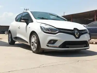 Vehículo de desguace RENAULT CLIO IV  del año 2018 con motor H4B408
