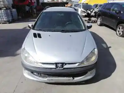 Veículo de Sucata peugeot 206 berlina 1.6 16v cat do ano 2002 alimentado nfu