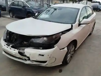 Veículo de Sucata RENAULT LATITUDE (L70_) 2.0 DCI 150 (L70H) do ano 2012 alimentado M9R824