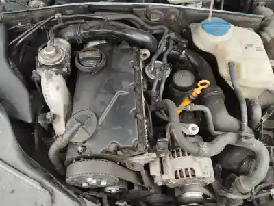 Veículo de Sucata volkswagen passat b5.5 (3b3) 1.9 tdi do ano 2004 alimentado awx