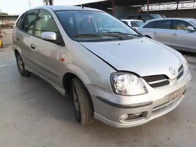 Verschrottungsfahrzeug NISSAN ALMERA TINO (V10M)  des Jahres 2004 angetrieben YD22