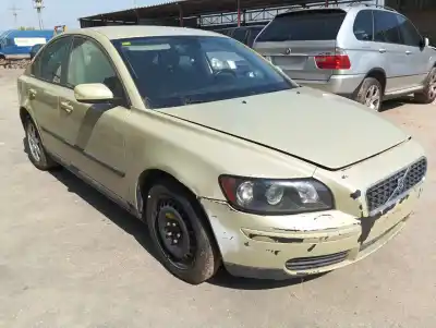 Scrapping Vehicle VOLVO S40 II (544)  of the year 2005 powered D 4164 T