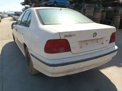Veículo de Sucata bmw 5 (e39) 525 tds do ano 1997 alimentado 256t1