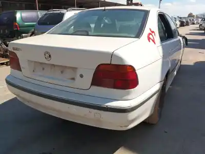 Vehicul casat BMW 5 (E39)  al anului 1997 alimentat 256T1