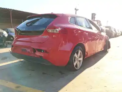 Veículo de Sucata VOLVO V40 FASTBACK (525)  do ano 2012 alimentado D4162T