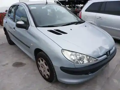 Здавання транспортного засобу PEUGEOT 206 FASTBACK (2A/C) 1.4 HDI ECO 70 року 2005 потужний 8HZ
