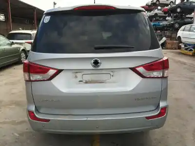 Veículo de Sucata ssangyong rodius ii 2.2 xdi do ano 2018 alimentado 672960