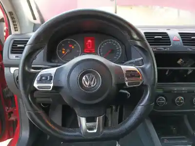 Veículo de Sucata volkswagen golf v (1k1) 1.9 tdi do ano 2006 alimentado bkc