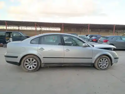 Veículo de Sucata volkswagen passat b5.5 (3b3) 1.9 tdi do ano 2001 alimentado avf
