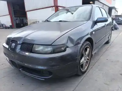 Sloopvoertuig seat leon (1m1) 1.6 16 v van het jaar 2001 aangedreven azd
