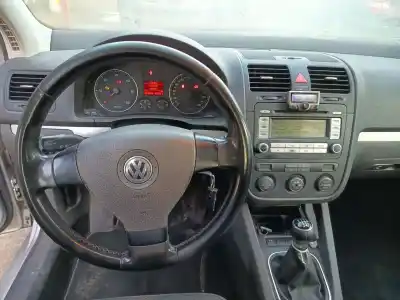 Scrapping Vehicle volkswagen golf v (1k1) 1.9 tdi of the year 2006 powered bxe