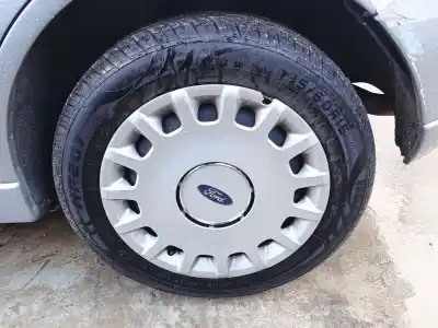 Véhicule à la ferraille FORD FOCUS I (DAW, DBW)  de l'année 2004 alimenté FFDA