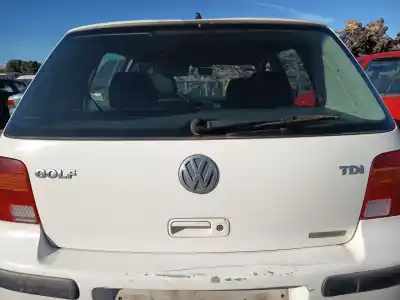 Véhicule à la ferraille VOLKSWAGEN GOLF IV (1J1)  de l'année 2001 alimenté ALL
