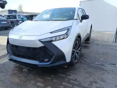 Veículo de Sucata toyota ch-r (_x2_ _h2_) hybrid (zyx20) do ano 2024 alimentado 2zr