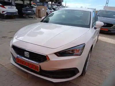 Veículo de Sucata seat leon sportstourer (kl8) 1.0 tsi do ano 2022 alimentado dlaa