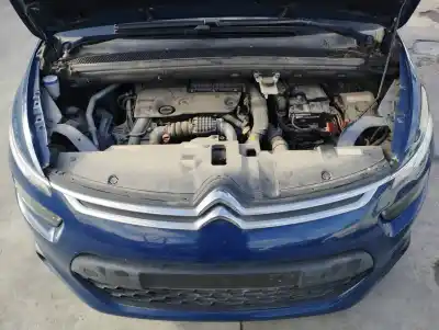 Véhicule à la ferraille citroen c4 picasso 1.6 blue-hdi fap de l'année 2015 alimenté bh01