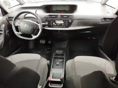 Véhicule à la ferraille citroen c4 picasso 1.6 blue-hdi fap de l'année 2015 alimenté bh01