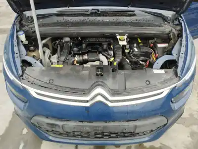 Véhicule à la ferraille citroen c4 picasso 1.6 blue-hdi fap de l'année 2015 alimenté bh01