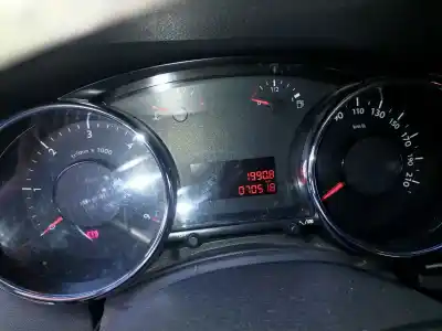 Veículo de Sucata peugeot 3008 confort do ano 2015 alimentado bhz