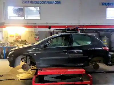 Veículo de Sucata peugeot 206 berlina e-music do ano 2004 alimentado kfw