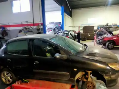 Veículo de Sucata peugeot 206 berlina e-music do ano 2004 alimentado kfw