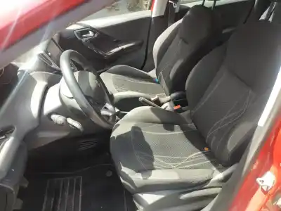 Véhicule à la ferraille peugeot 208 style de l'année 2013 alimenté hmz