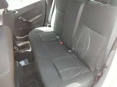 Véhicule à la ferraille peugeot 208 style de l'année 2013 alimenté hmz