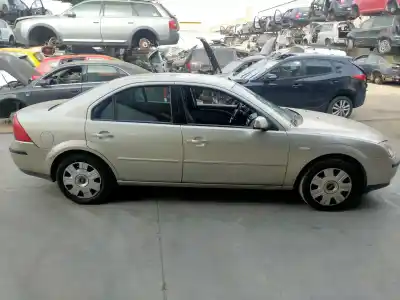 Véhicule à la ferraille ford mondeo berlina (ge) ambiente de l'année 2005 alimenté fmba