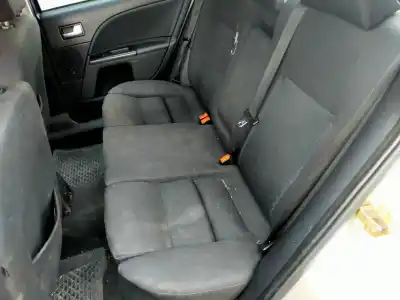 Véhicule à la ferraille ford mondeo berlina (ge) ambiente de l'année 2005 alimenté fmba