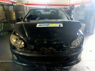 Veicolo di demolizione peugeot 206 cc cc dell'anno 2004 alimentato nfutu5jp4