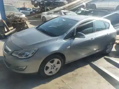 Veículo de Sucata opel astra j lim. essentia do ano 2011 alimentado a14xer