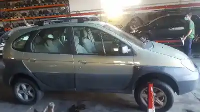 Scrapping Vehicle renault scenic rx4 (ja0) 1.9 dci salomon of the year 2001 powered f9q740