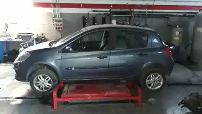 Утилизация автомобиля RENAULT CLIO III 20 Aniversario года 2006 питание K9K766