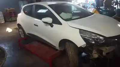 Veículo de Sucata RENAULT CLIO IV Authentique do ano 2015 alimentado K9K612