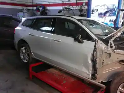Hurda Aracı volvo                                              v60 familiar                                                                                                                                                                                                                                               momentum                                                                                                                                                                                                                                                   yılın 2019 güçlü d4204t14