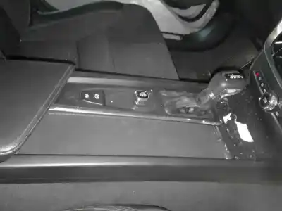 Hurda Aracı volvo                                              v60 familiar                                                                                                                                                                                                                                               momentum                                                                                                                                                                                                                                                   yılın 2019 güçlü d4204t14
