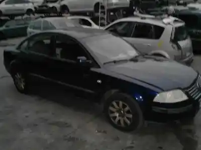 Veículo de Sucata VOLKSWAGEN PASSAT BERLINA (3B3) Edition do ano 2002 alimentado ALT