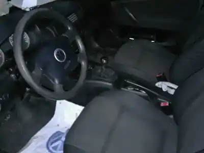 Veículo de Sucata volkswagen passat berlina (3b3) edition do ano 2002 alimentado alt