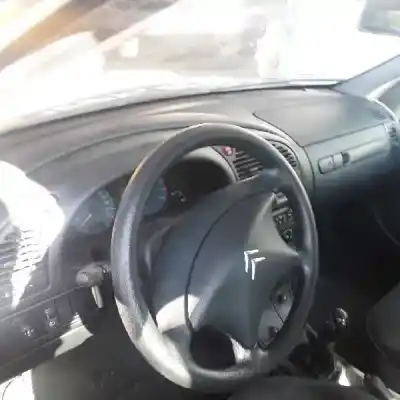 Veículo de Sucata citroen xsara berlina 1.6i 16v premier do ano 2002 alimentado nfu