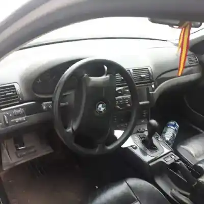 Veículo de Sucata bmw serie 3 berlina (e46) 2.0 320d do ano 2001 alimentado 204d1
