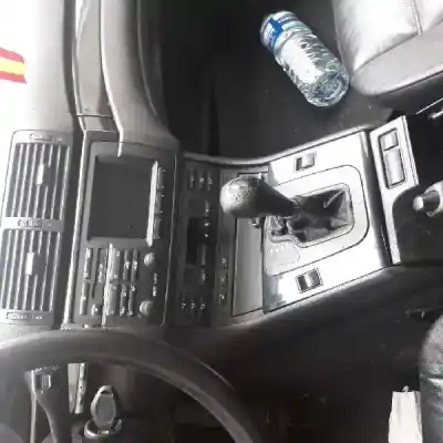 Veículo de Sucata bmw serie 3 berlina (e46) 2.0 320d do ano 2001 alimentado 204d1