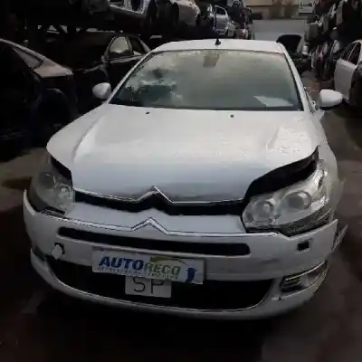 Véhicule à la ferraille citroen c5 berlina millenium de l'année 2010 alimenté rhh