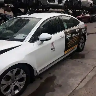 Véhicule à la ferraille citroen c5 berlina millenium de l'année 2010 alimenté rhh