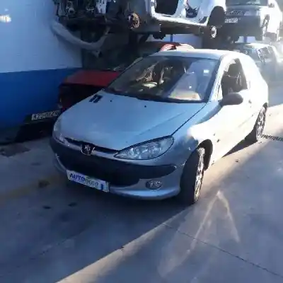 Здавання транспортного засобу PEUGEOT 206 BERLINA GTI року 2002 потужний RFNEW10J4